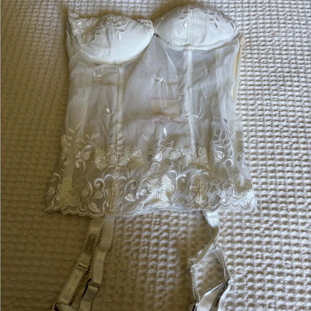 Victoria's Secret White Lace Bustier with Floral Embroidery